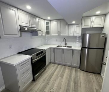 Semi-Detached Home For Lease | W8123792 - Photo 2