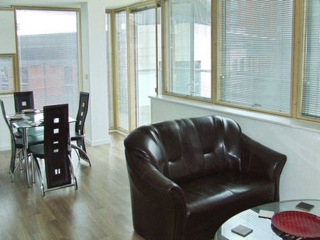 2 bedroom apartment to rent - Photo 2