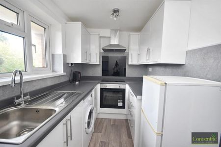 2 bedroom flat to rent - Photo 5