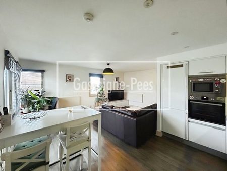 The Courtyard, Beggarwood, Basingstoe... - Photo 2