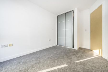 1 bedroom flat to rent - Photo 5