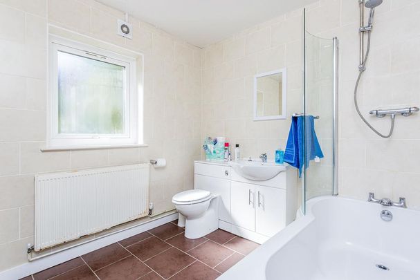 4 bedroom terraced house to rent - Photo 1