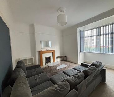8 bedroom terraced house to rent - Photo 1