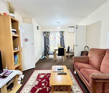 2 Bedroom Apartment To Let - Photo 5