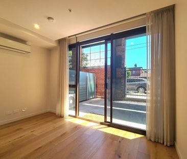 Easy Contemporary Living - Photo 1