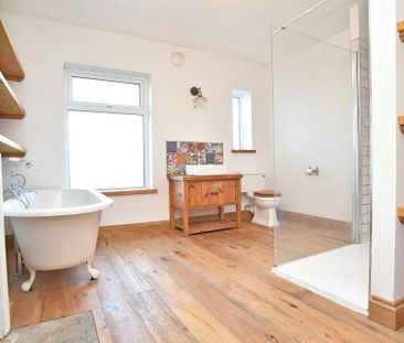 3 bedroom terraced house to rent - Photo 5