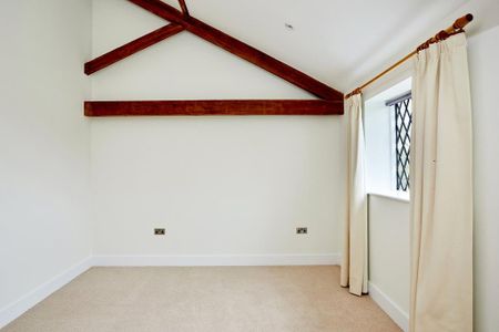 5 bedroom detached house to rent - Photo 5
