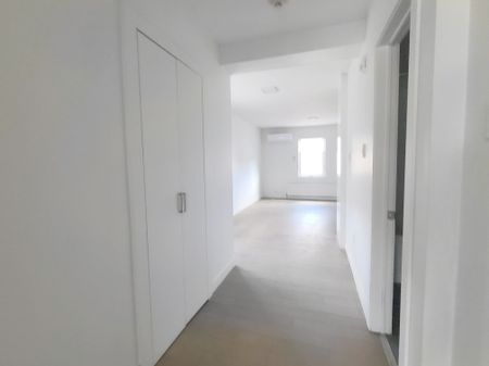 For Lease - 521 Browns Line Unit# 3, Toronto, Ontario - Photo 2