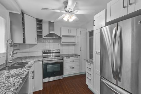 For Lease - 135 Regina Avenue, Toronto, Ontario - Photo 2