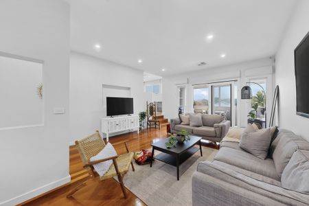 Versatility and Space in a Premium School Zoned Pocket - Photo 2