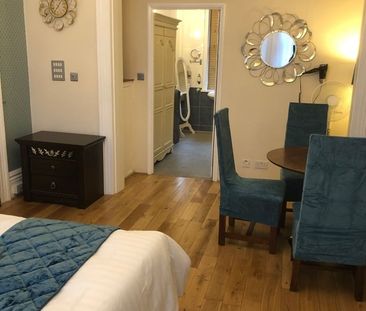 Room in a Shared House, Charlotte Street, BN2 - Photo 1