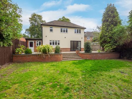 5 bedroom detached house to rent - Photo 3