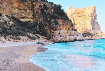 FOR RENT Apartment with 2 bedrooms with pool for LONG TERM