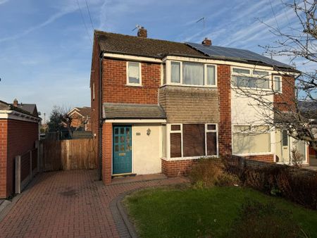 3 bedroom semi-detached house to rent - Photo 5