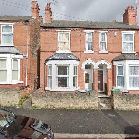 3 Bed End Terrace, Stanley Road, NG7 - Photo 1