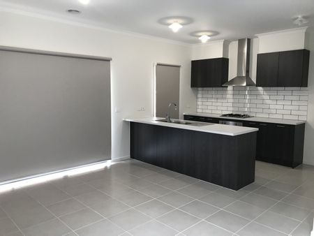 Deluxe & Dazzling Double Storey Delight - Photo 4