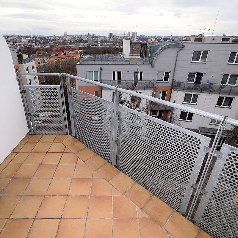 Pronájem bytu 1+kk 40 m² - Photo 1