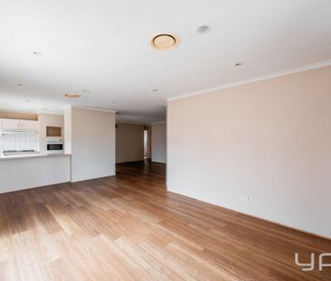 Large Family Home! - Photo 5