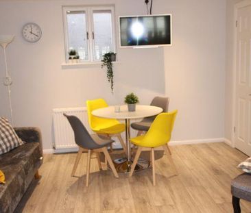 1 bedroom in a house share to rent - Photo 4