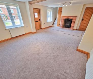2 bedroom semi-detached house to rent - Photo 3