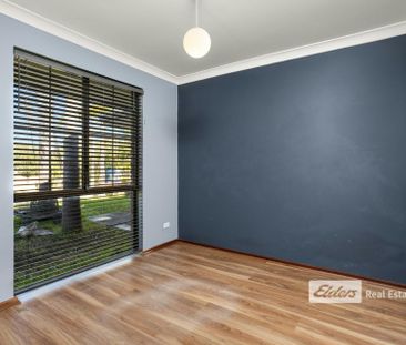 BEAUTIFUL FAMILY HOME - Photo 5