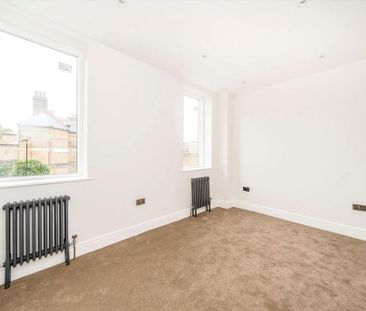 3 bedroom end of terrace house to rent - Photo 4