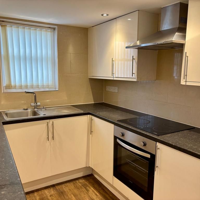 2 bedroom flat to rent - Photo 1