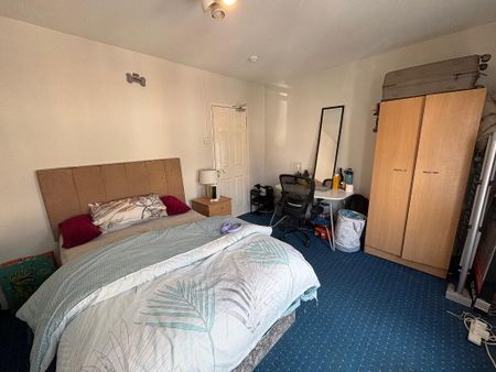 132 Dunluce Avenue, Lisburn Road, Belfast, BT9 7AZ - Photo 2