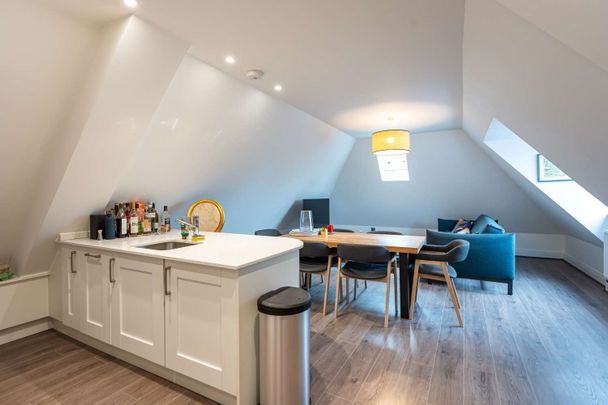 The Gables, 6 Cumnor Hill, Oxford, Oxfordshire, OX2 - Photo 1