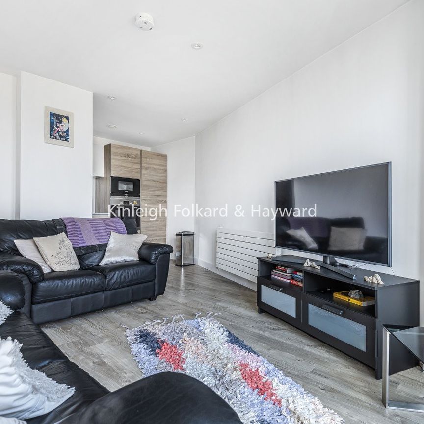 Tooting High Street, Tooting, London, SW17 - Photo 1