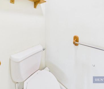 4 bedroom end of terrace house to rent - Photo 4