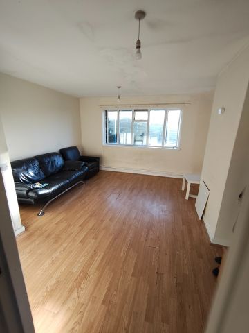 2 Bed Flat, Vane House, N2 - Photo 3
