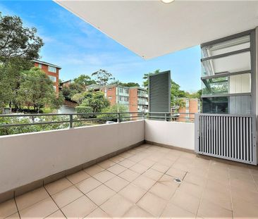 Spacious and Quiet - walk to Coles, Harris Farm, cafes & restaurant... - Photo 3