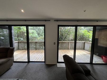 Executive Three-Bedroom Townhouse for Rent - Photo 3