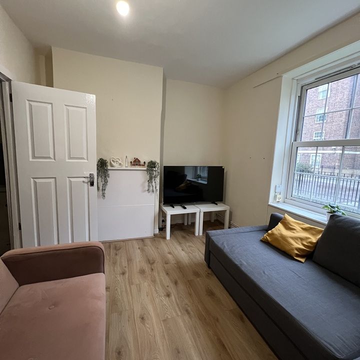 3 Bed Flat, Berwyn House, N16 - Photo 1