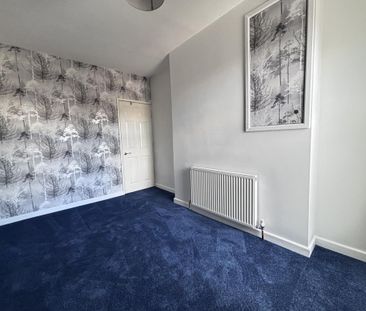 2 bedroom semi-detached house to rent - Photo 6