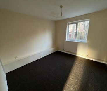 Raventhorpe - Photo 1