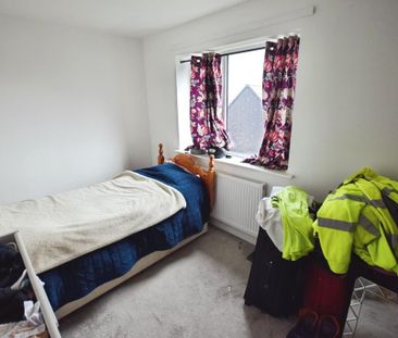 2 bedroom semi-detached house to rent - Photo 3