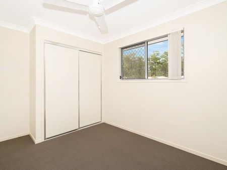 Charming Townhouse in Serene Warner Groves - Photo 3