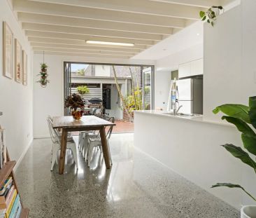 34 South Bay Drive, Varsity Lakes QLD 4227 - House For Rent | Domain - Photo 4