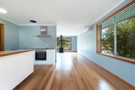 Prime Two-Bedroom Home in a Sought-After Location – 6 Month Lease - Photo 2