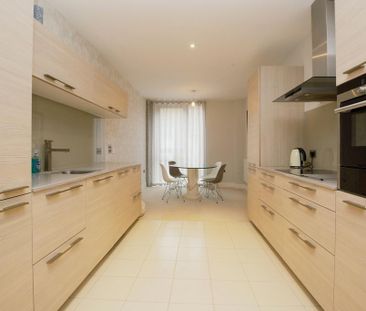 4 bedroom terraced house to rent - Photo 5