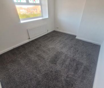 2 bedroom semi-detached house to rent - Photo 5