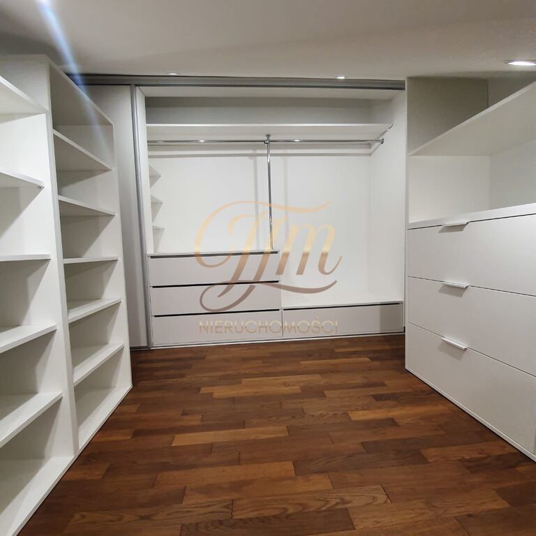 Warszawa, Mokotów, Stegny, Aleja Wilanowska - Photo 1