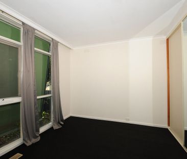 Fuss Free Family Living - Photo 3