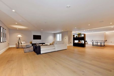 A magnificent, detached, modern family home of over 8,000sqft, spread over four floors. - Photo 3