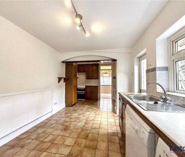 2 bedroom semi-detached house to rent - Photo 4