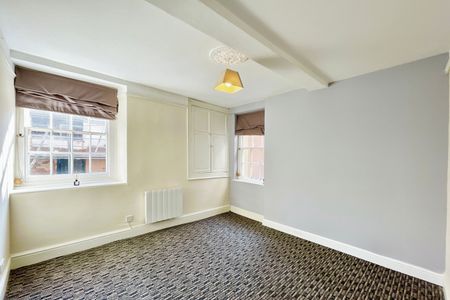 Fore Street, Tiverton - Photo 3