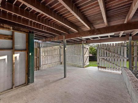 Spacious Family Home with Modern Comforts and Outdoor Entertaining - Photo 3