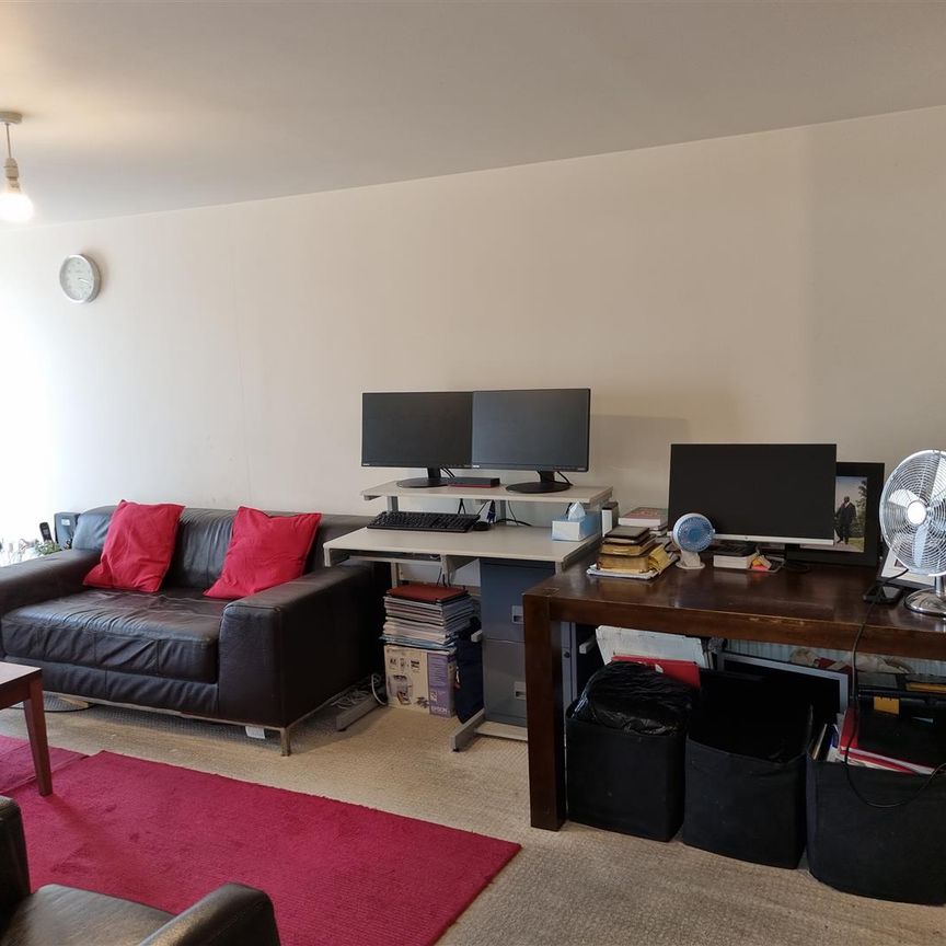 2A Campbell Road, Croydon - Photo 1